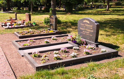 Friedhof Dieskau Sarggrab